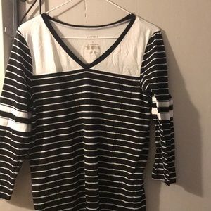 Striped black and white tee shirt